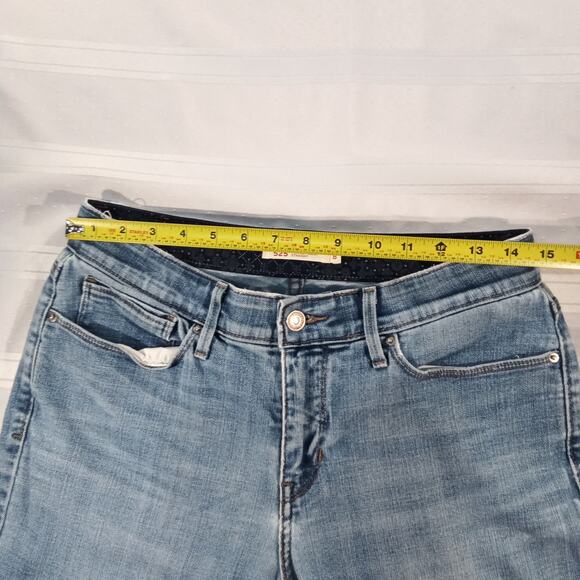 Levi’s Women’s 525 Perfect Waist Straight Jeans Size 8 Light Wash Denim - Picture 4 of 8